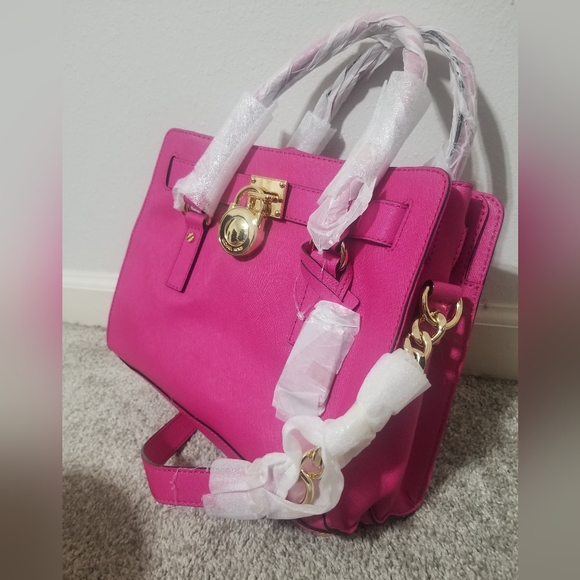 Michael Kors Purse - Picture 5 of 7